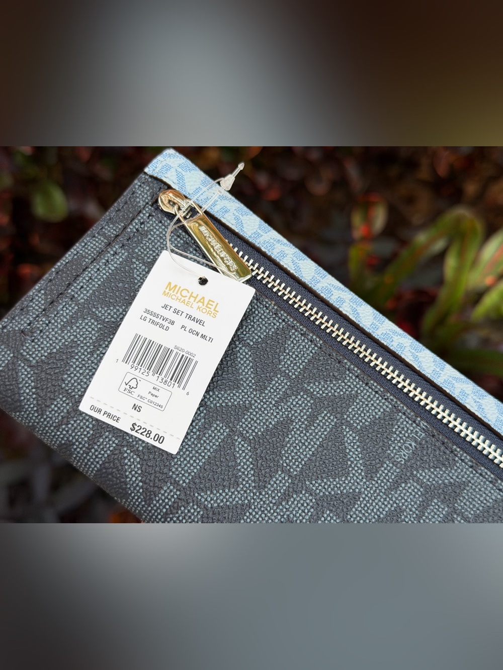 Michael Kors Jet Set Travel LG Trifold Wallet MK Color-Block Blue Multi - Picture 7 of 12
